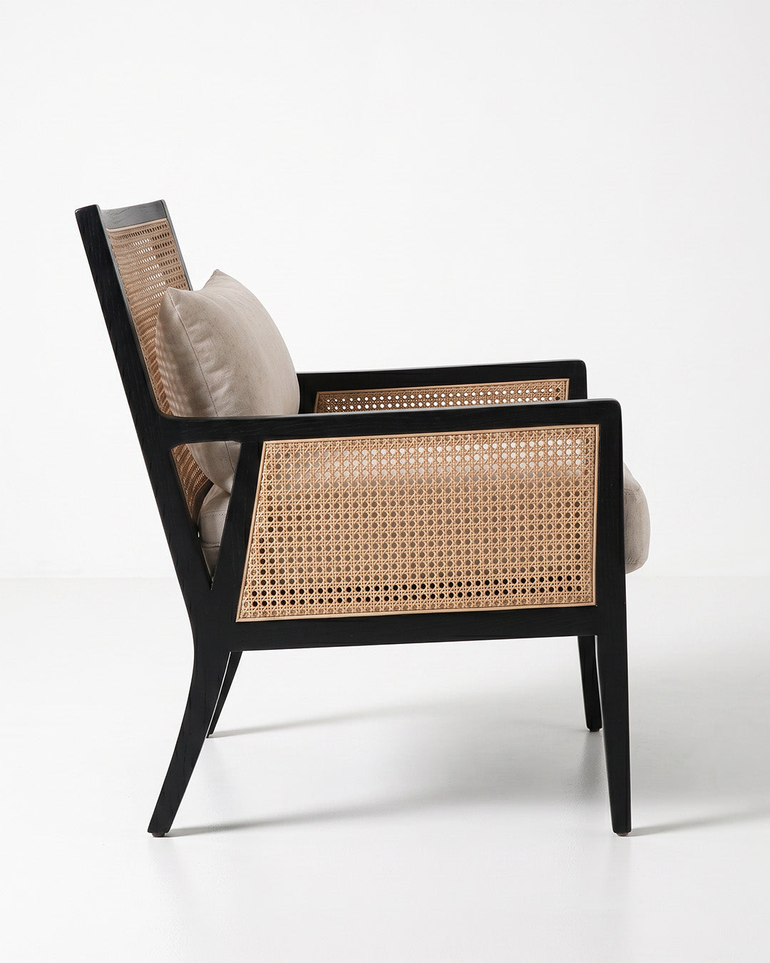 Dzire Arm Chair