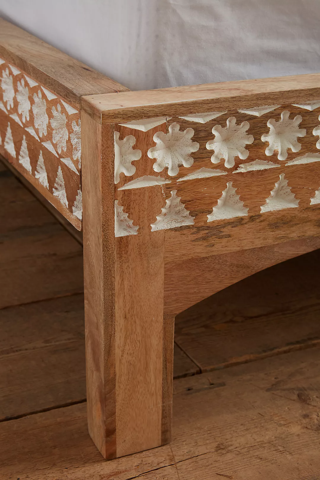 Brawl Bed - Ramgarh Crafts