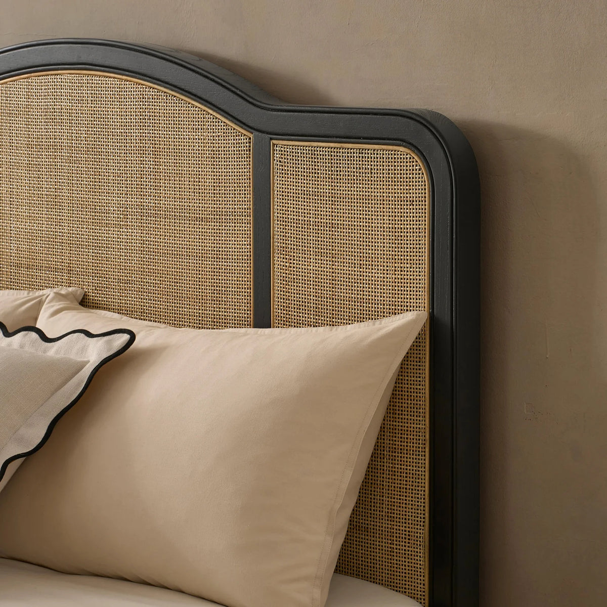 Bromley Bed