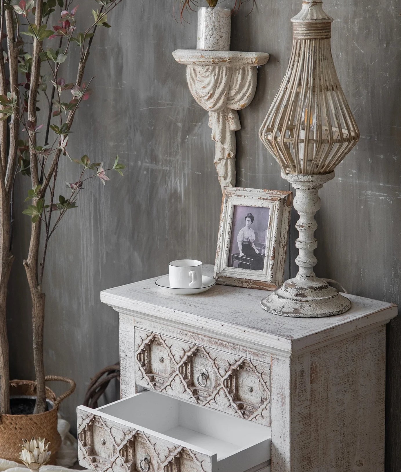 Naksh Bedside Table