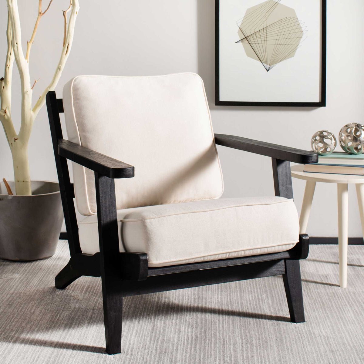 Manto Lounge Chair