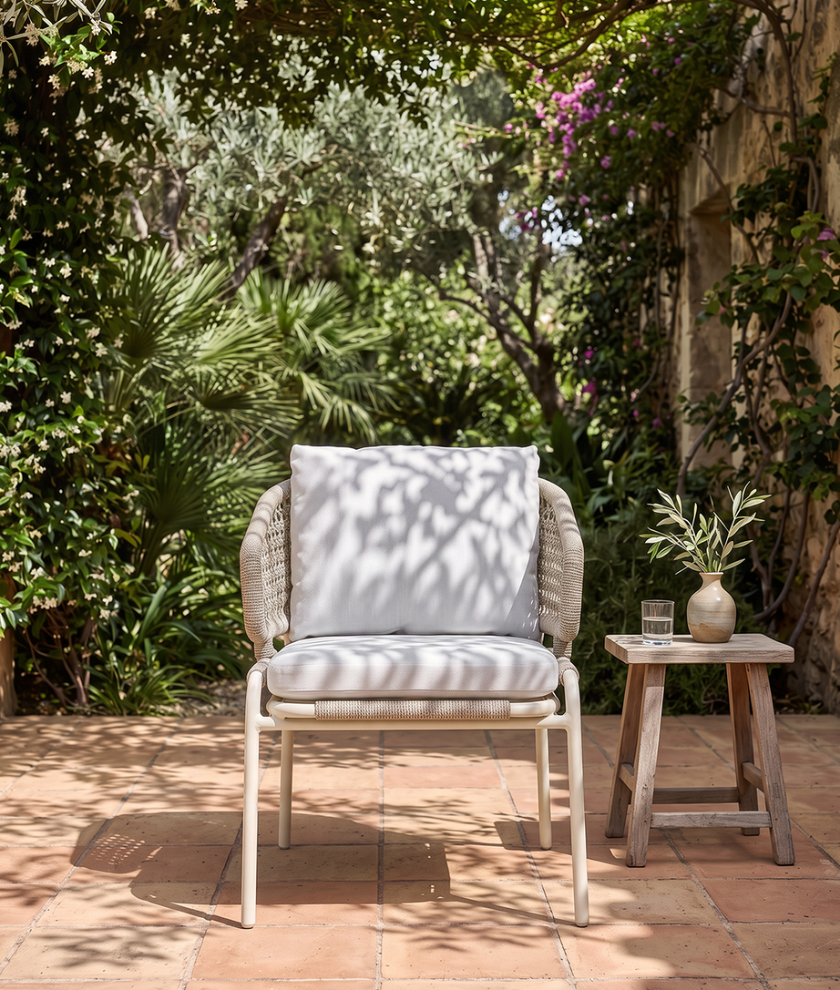 Solara Outdoor Chair Front Angle View