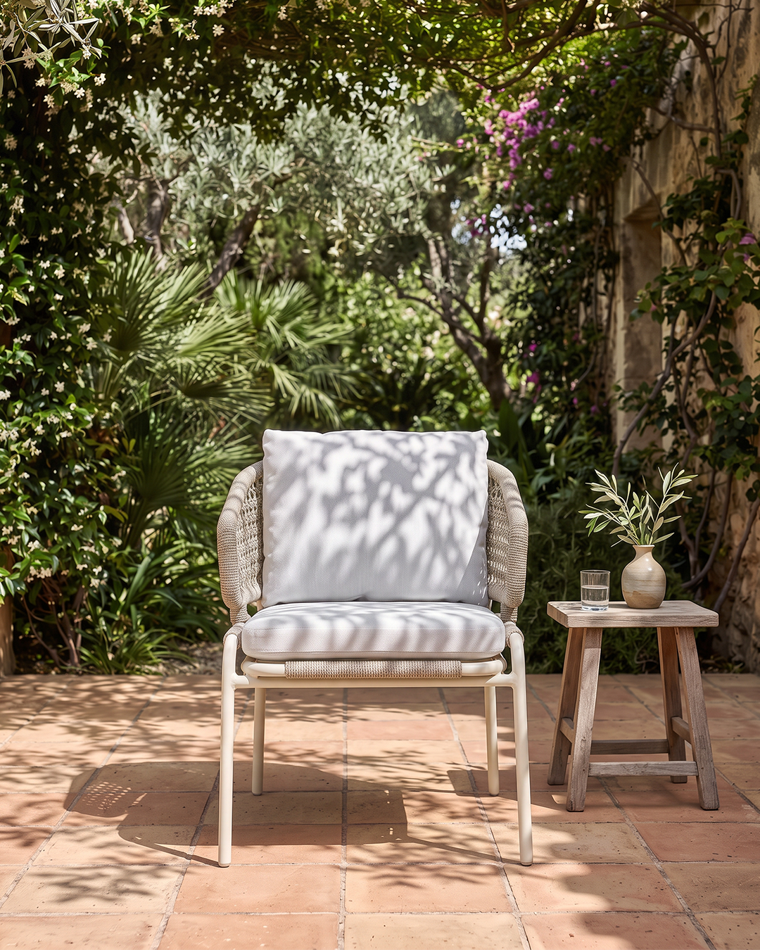 Solara Outdoor Chair Front Angle View