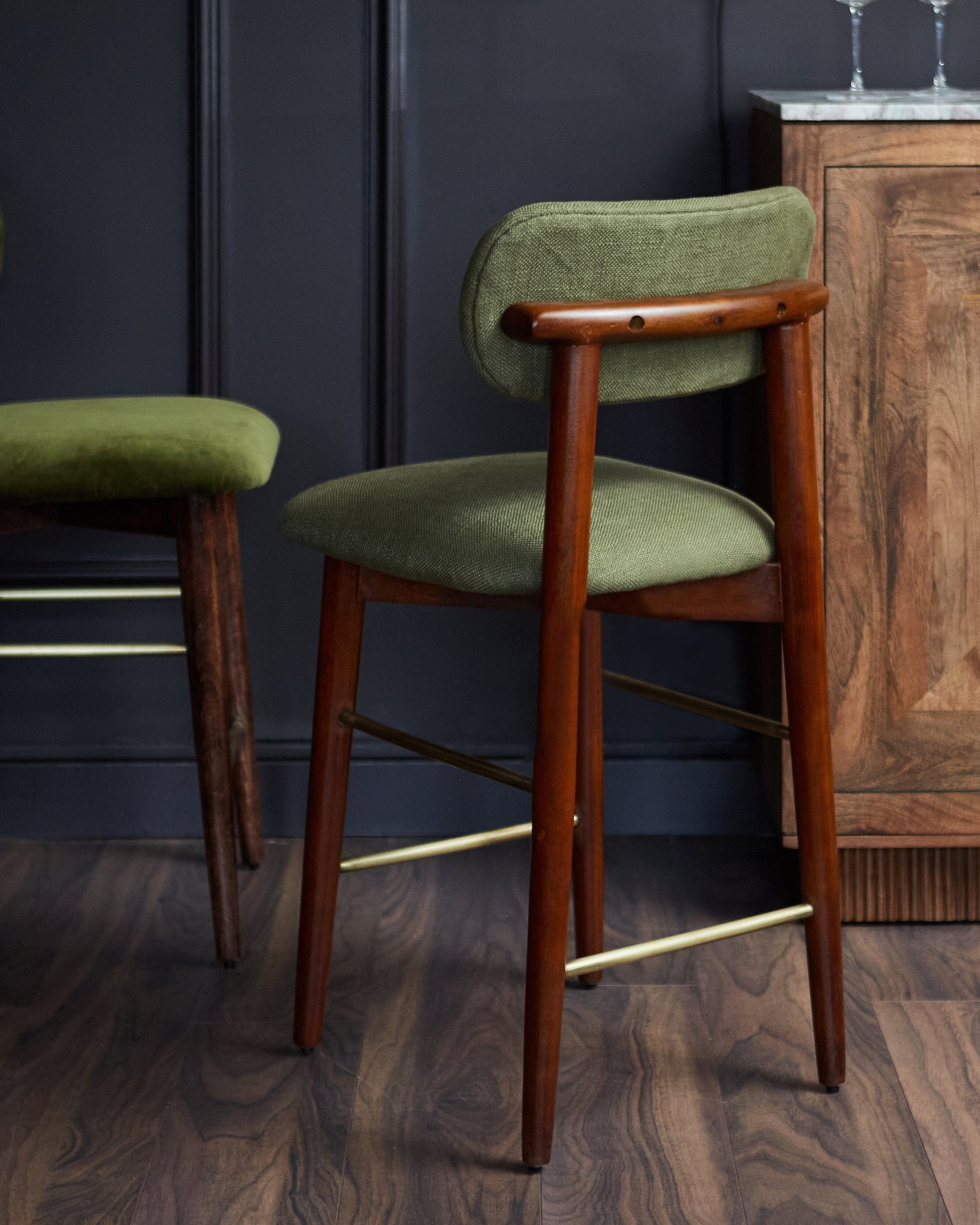 Elara Bar Chair