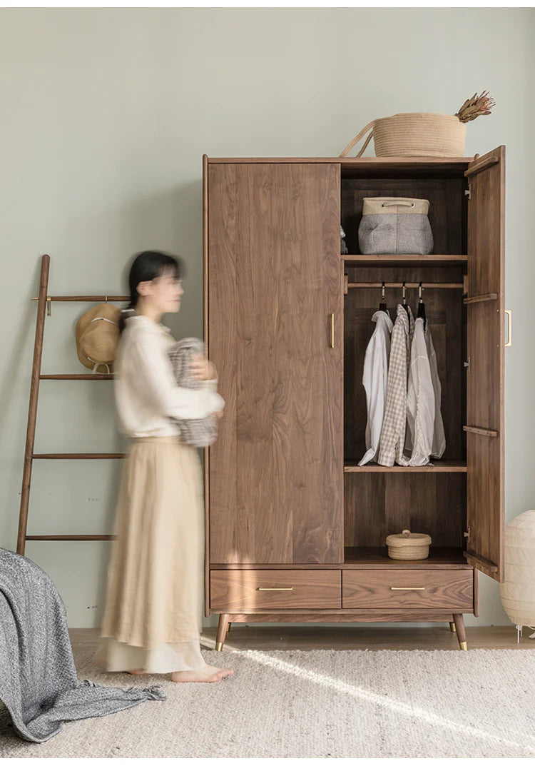Harlowe Wardrobe