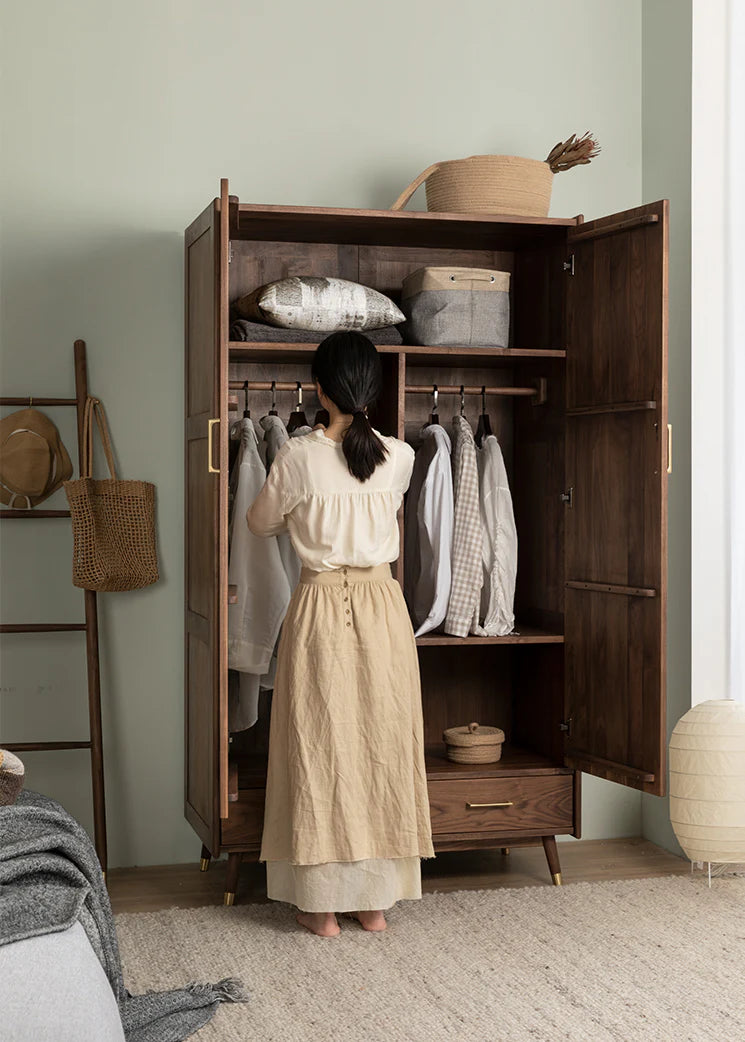 Harlowe Wardrobe