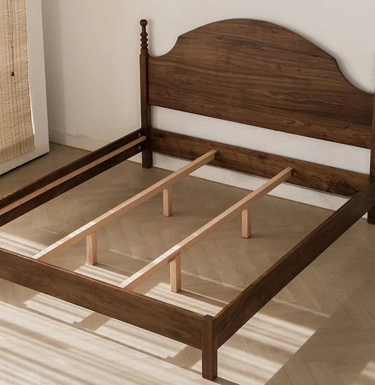 Zuri Bed