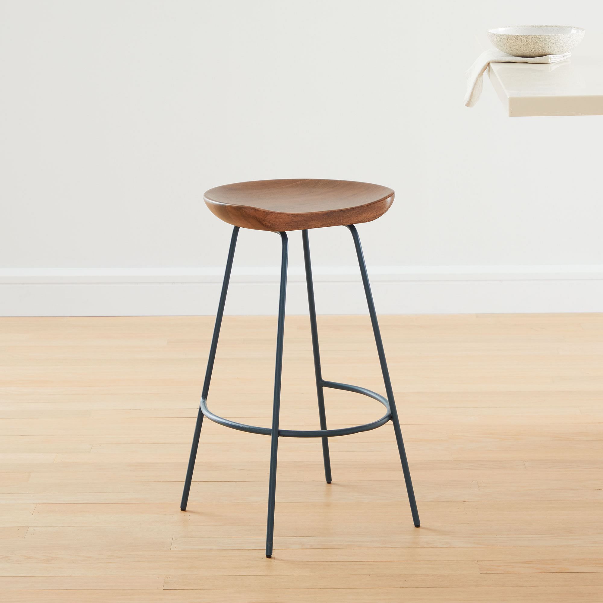 Eric Bar Stool - Ramgarh Crafts