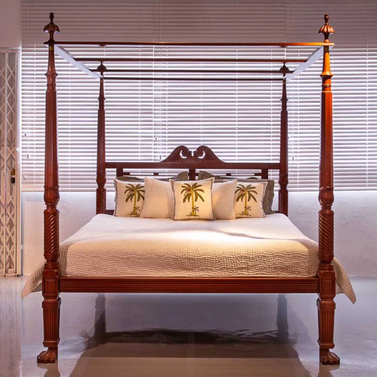 Eurasia Bed - Ramgarh Crafts