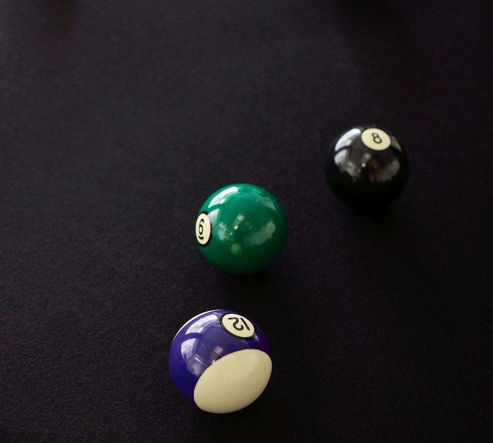Groot Pool Table