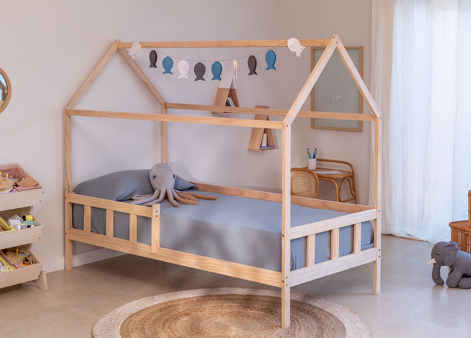 Musketeer Bed For Kids - Ramgarh Crafts