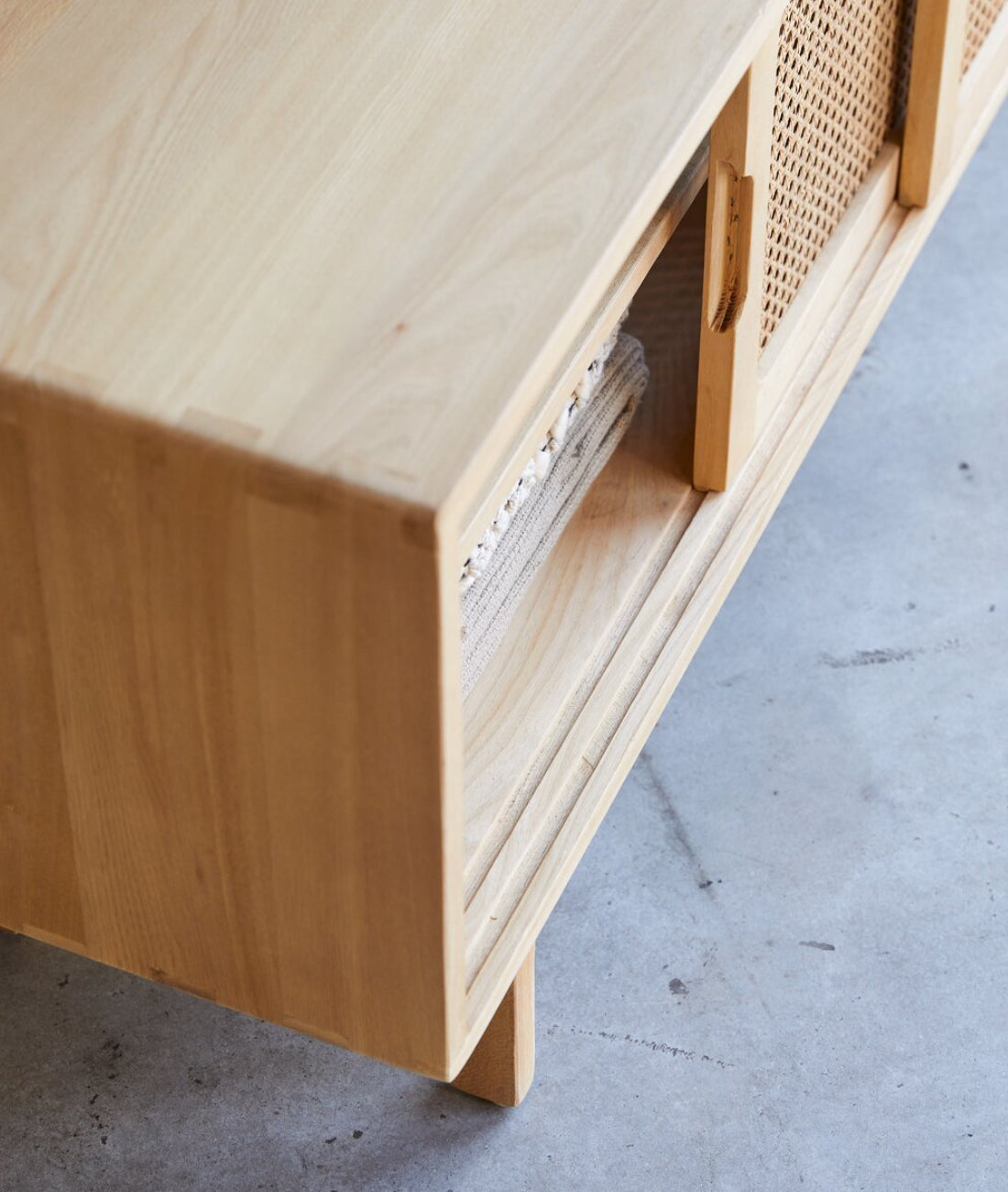 Travis TV Unit - Ramgarh Crafts