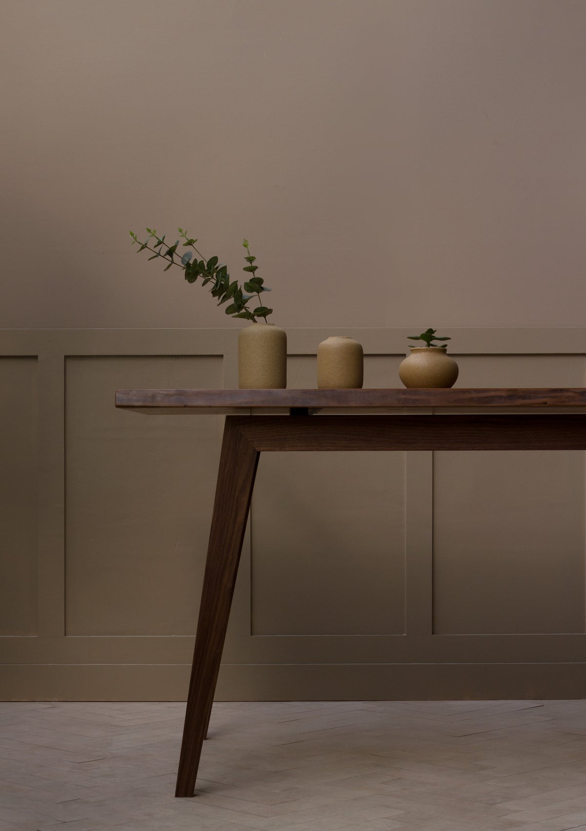 Thagas Dining Table - Ramgarh Crafts