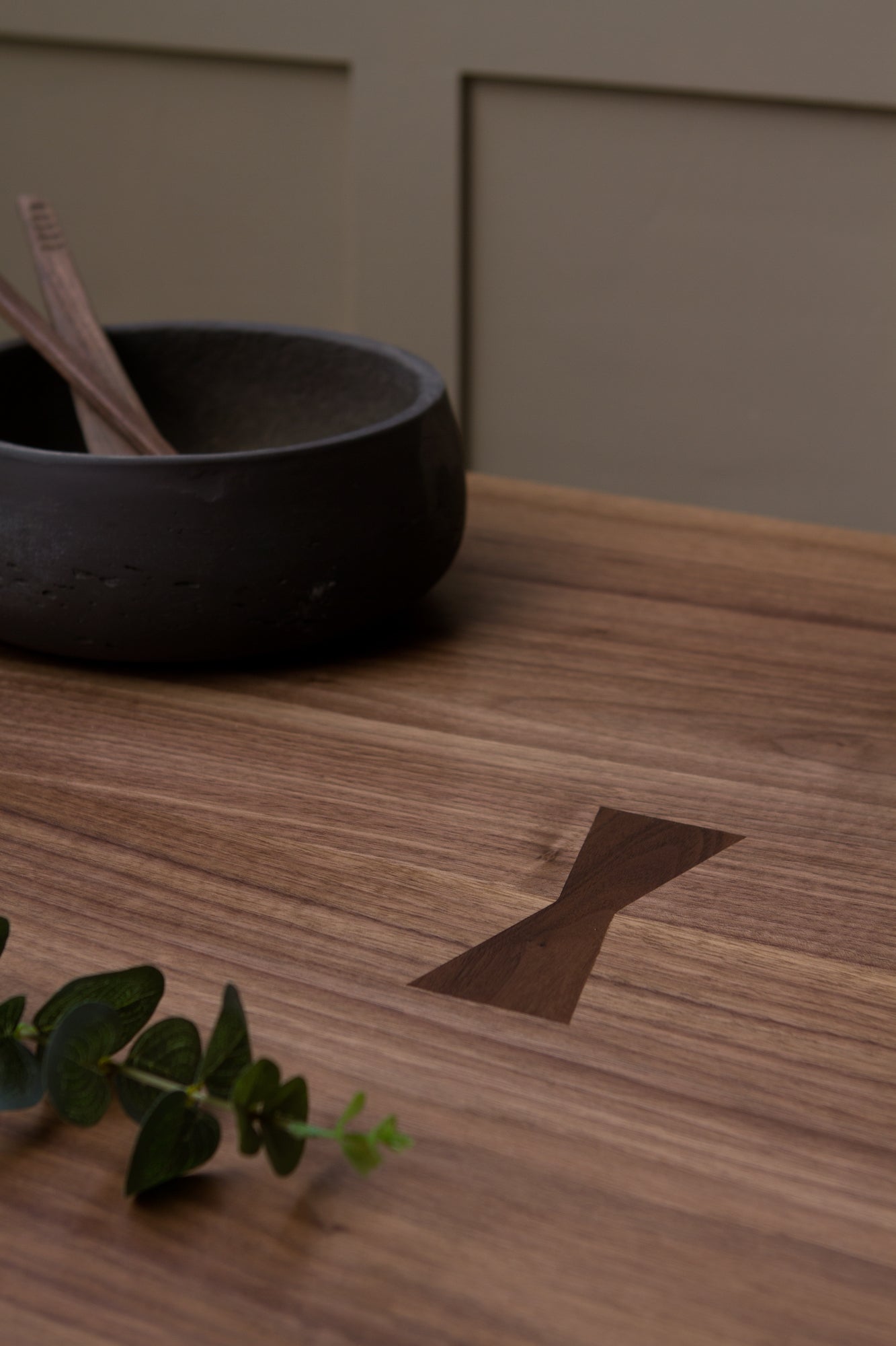 Thagas Dining Table - Ramgarh Crafts
