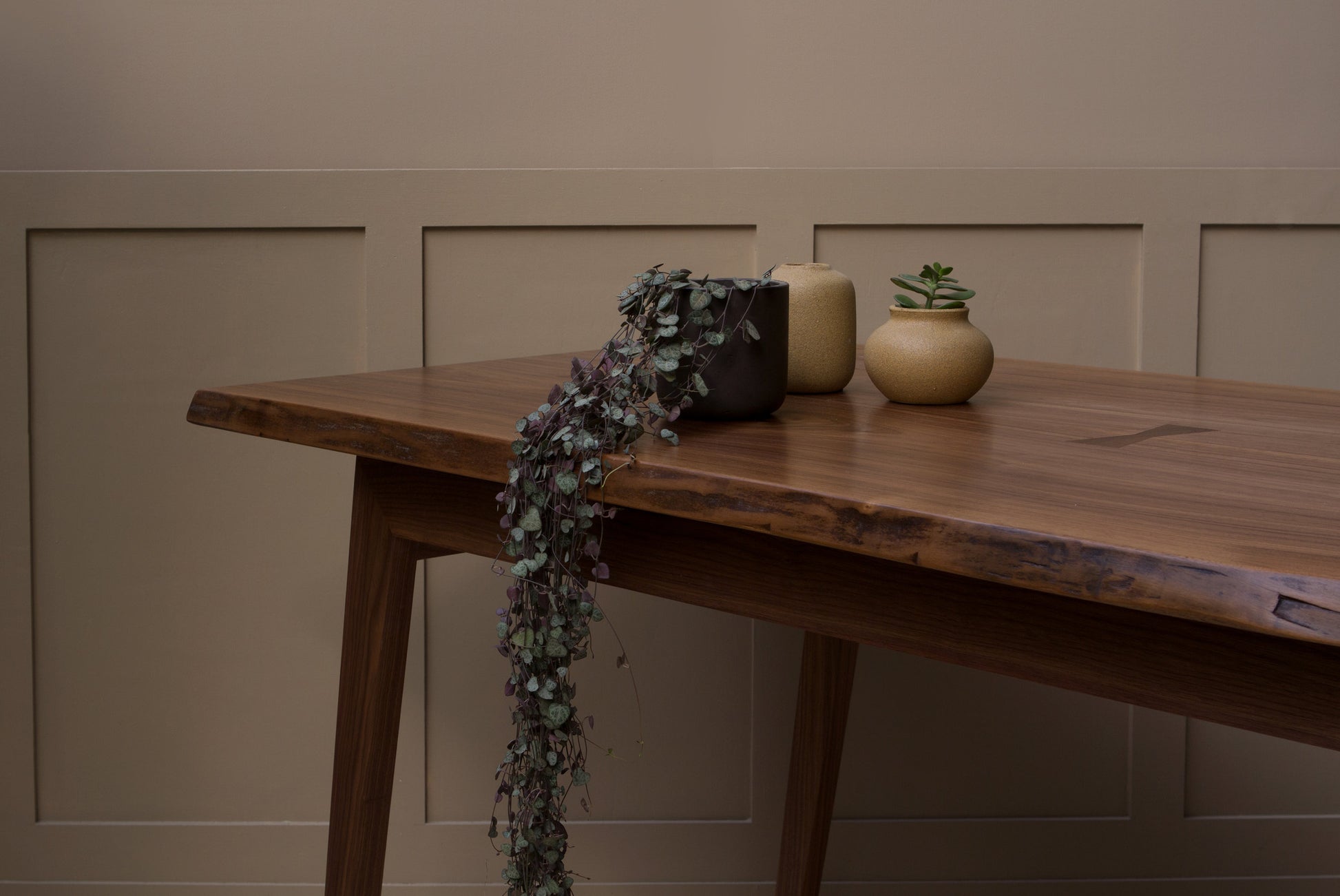 Thagas Dining Table - Ramgarh Crafts
